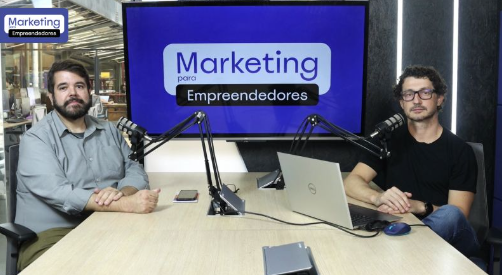 Cezar Cattani e Guaracy Silveira no estúdio de gravação do curso Marketing para Empreendedores